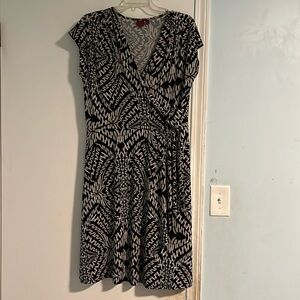 212 Collection L Black, White, Beige Faux Wrap Dress